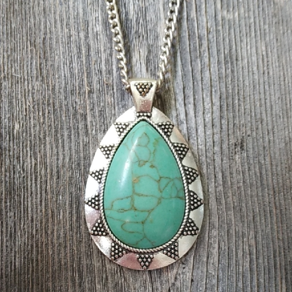 Silver and Green Turquoise Colored Teardrop Pendant Necklace
